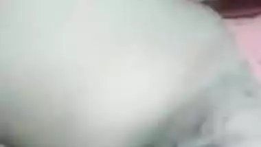 Desi woman makes her XXX pussy public and man bangs it with sex toy