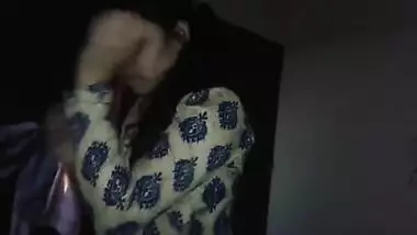 Desi MILF doesn't hide her sex parts from XXX lover in the bed