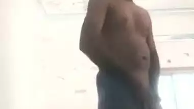 Desi babe with XXX body enjoys oral sex but refuses chudai blowjob