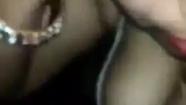 Indian XXX whore gives a nice blowjob to her friend MMS video