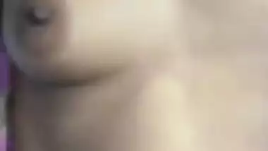 Today Exclusive-sexy Desi Bhabhi Showing Her Boobs And Pussy To Dewar Part 1