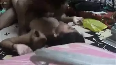 Enjoy watching this teen pussy fucking video