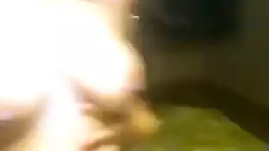 Horny﻿ Tamil girl record her Nude Selfie