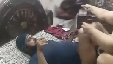 Cheater bhabhi keeps camera before having sex with lover