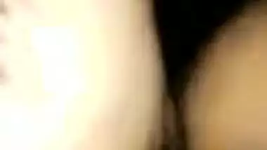 Desi wife hooks up with young man who prefers XXX pose from behind