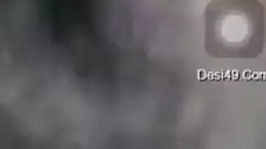 Amateur XXX video of Indian who slowly stimulates her hairy clitoris