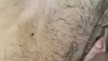 Close-up video of the man making Indian wife horny using fingers