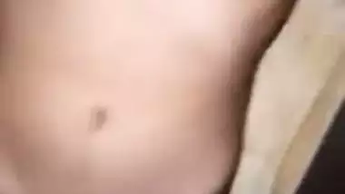 Cock-hungry Desi MILF cheats with Devar in XXX video that becomes MMS