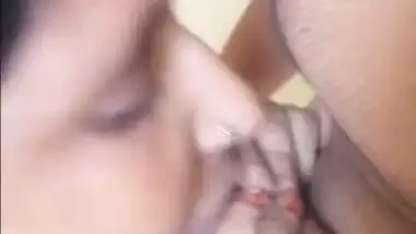 Gujrati milf’s xxx MMS with her lover from Oyo room