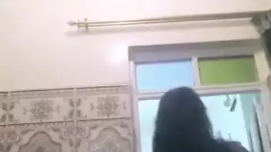 Desi possessor of succulent titties performs a porn dance on webcam