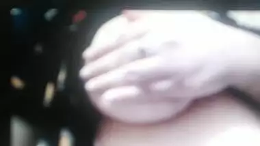 Gorgeous Pune office girl exposing big boobs