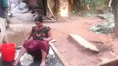 Chubby Indian temptress loves her sex hole and washes it in a trough