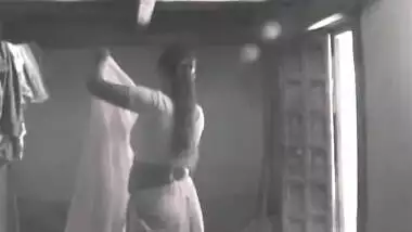 CCTV footage of village aunty changing saree