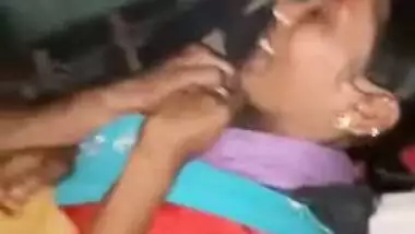 Desi whore in sari tempts boy into a XXX act of procreating on camera