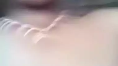 Desi Bhabhi grows pair and goes exposing XXX body parts in MMS clip