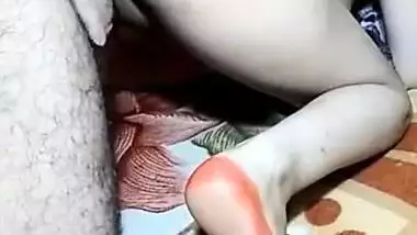 Horny XXX girl gives pussy to Desi fucker in doggystyle pose on camera