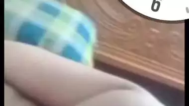 Mast boobs and pussy showing wife on video call