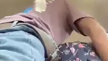 Girl seduces her lover in car and enjoys desi outdoor sex