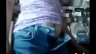 Sex mms of an amateur store girl having fun with the manager