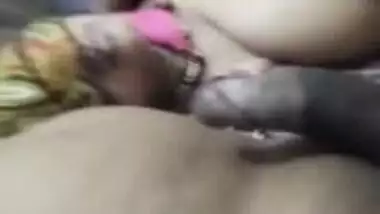 Sexy Indian Bhabhi showing her Big Boobs and Blowjob Live Show part 1