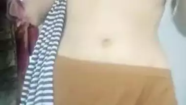 MMS video of lovely Desi who takes clothes off to show off XXX assets