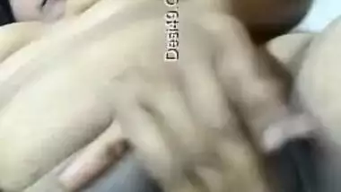 Indian cutie shows need in chudai by gently touching own XXX sissy