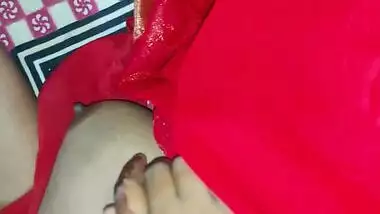 Desi Bhabhi hairy cute pussy fucked on cam