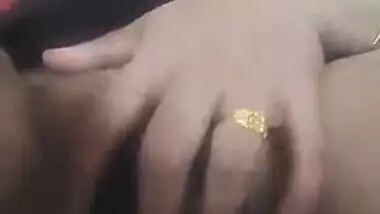 Mature pussy show video recorded for auntie’s online friend