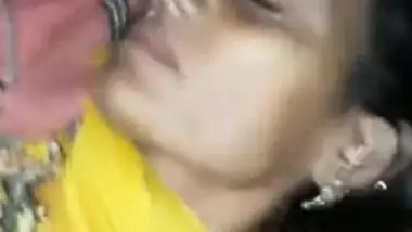 XXX whore has hairy pussy drilled by the Desi boy in this MMS video