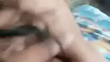 Desi woman is exploited by two XXX men bonking her from both sides