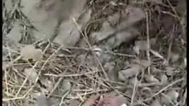 Desi mms clip of Indian village lovers caught fucking outdoor on ground