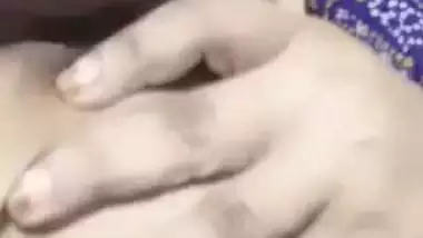 Long boobs girlfriend licking nipple viral video call