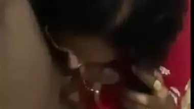 Nasty Desi XXX housewife giving a wet blowjob to her house owner MMS