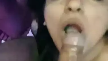 Horny Model Likes to Get her Facial Done Everytime she visits her boyfriend