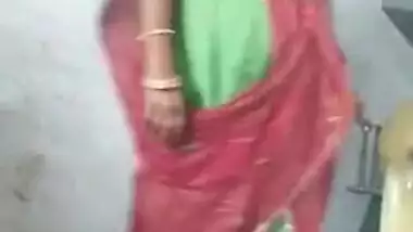 Hubby films his Desi wife when she lifts dress to show XXX pussy