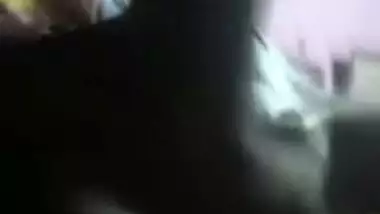 New amateur XXX selfie with a Desi babe posing with her tits shown