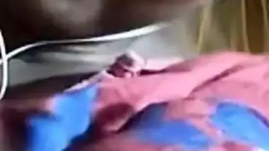 Today Exclusive- Horny Bhabhi Showing Her Boobs On Video Call Part 3