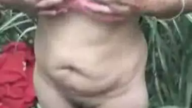 Dehati outdoor stripping before sex