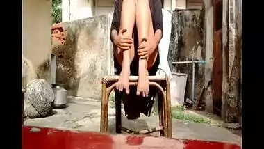 XXX video com outdoor stripping and seduction video of a slim girl