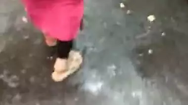 Look at hot Indian Bhabhi's Raunchy Ass in Market