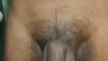 Fucks a young girl’s tight cunt in a desi sex video – Part 1