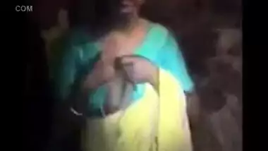 Desi porn of Rajasthani village house wife exposed her naked figure on request