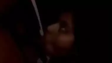 Desi slut shows off boobies and gives a XXX blowjob to the cameraman