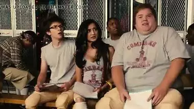 Noureen DeWulf - ''The Comebacks''