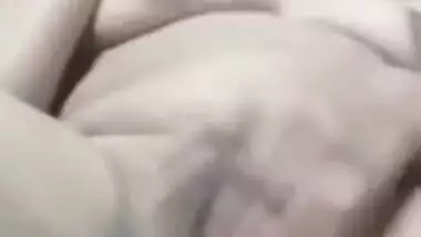 Cigarette gives Desi woman's desired XXX pleasure in MMS footage