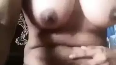 It isn't a problem for Desi wife to demonstrate XXX parts on camera