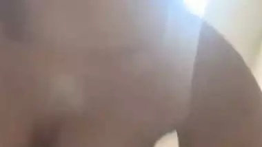 Round boobs Indian maal nude private show for lover