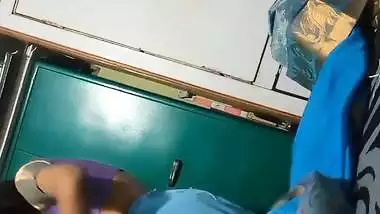 Hot mom dress change boobs show viral topless clip