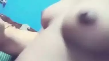 Desi coed thinks there is nothing bad about earning money as a webcam girl