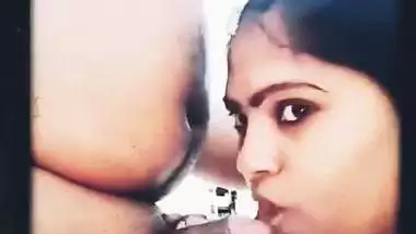 A working lady sucks manager’s dick in a Telugu sex video